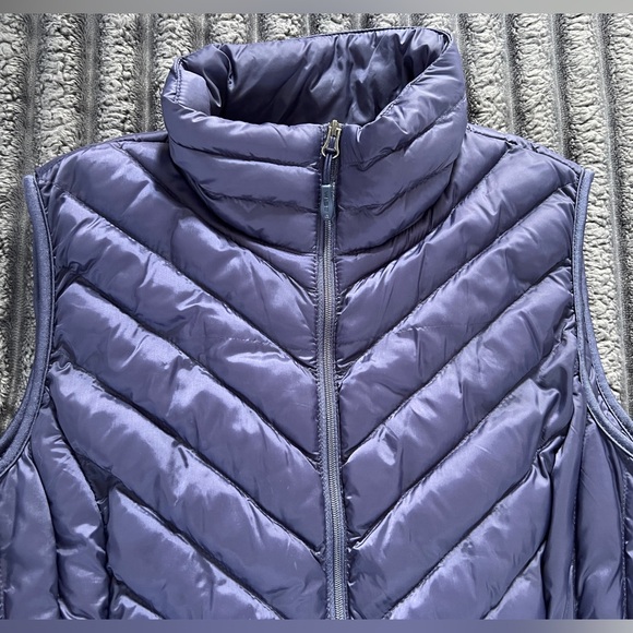 32 Degrees Heat Ladies’ Lightweight Packable Puffer Vest Sz Small, purple - Picture 2 of 10